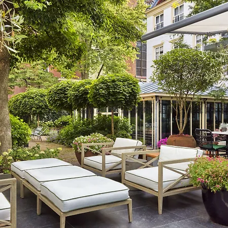 Pulitzer Hotel